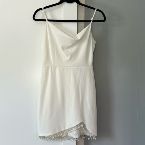 White dress - bridal shower , bachelorette, rehearsal dinner - Picture 2 of 3